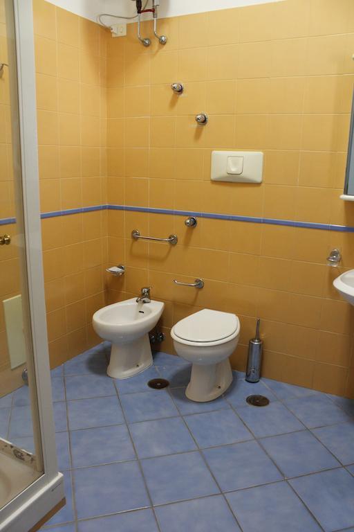 Ancelle Sorrento - Casa D'Accoglienza Hotel Кастеламаре ди Стабия Стая снимка